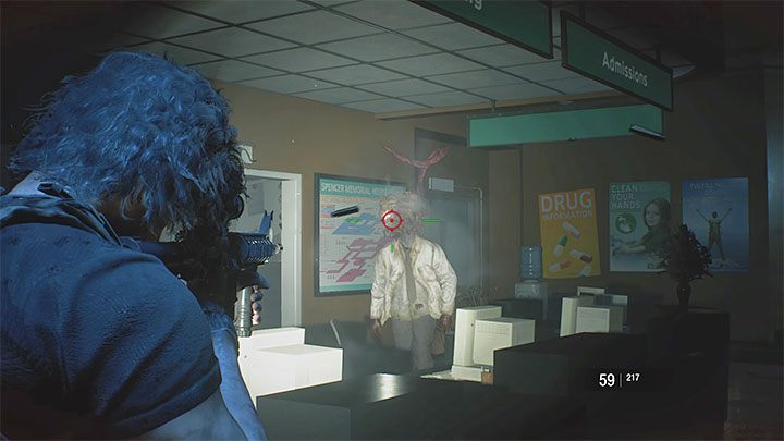 W końcowej fazie bitwy w lobby zaczną również pojawiać się zombiaki z pasożytami na głowach - Resident Evil 3: Szpital, Carlos solucja, opis przejścia - Resident Evil 3 - poradnik do gry