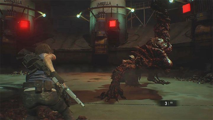 W drugiej fazie pojedynku boss niestety zacznie stosować także silniejszymi odmiany ataków wręcz - Resident Evil 3: Finał, Nemesis solucja, opis przejścia - Resident Evil 3 - poradnik do gry