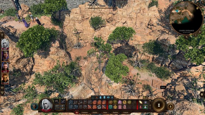 Trzecie wejście znajdziecie na ścieżce tuż na wschód od ruin - prowadzi ona do zamkniętego włazu, który także trzeba otworzyć wytrychem - test na Zwinne dłonie (PT 20) - Baldurs Gate 3: Zbadaj ruiny - solucja, opis przejścia - Baldurs Gate 3 - poradnik do gry