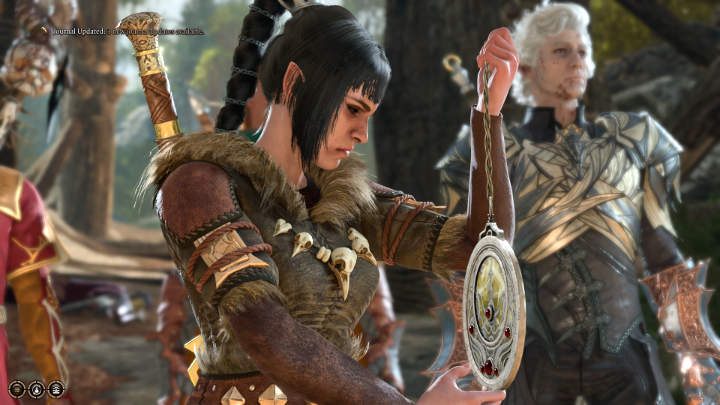 Po walce przeszukajcie ciało przywódczyni (najlepiej postacią, która ma wysoki atrybut Inteligencji) i zabierzcie medalion - Baldurs Gate 3: Odszukaj szkółkę githyanki - solucja, opis przejścia - Baldurs Gate 3 - poradnik do gry