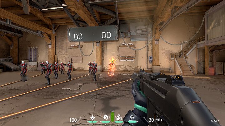 Przykładowo, widoczny na powyższym obrazku karabin Phantom, na dystansie 0-15 metrów wyrządza aż 156 obrażeń przy strzale w głowę - Valorant: Jak strzelać? Techniki, celność, ADS, porady - Valorant - poradnik do gry