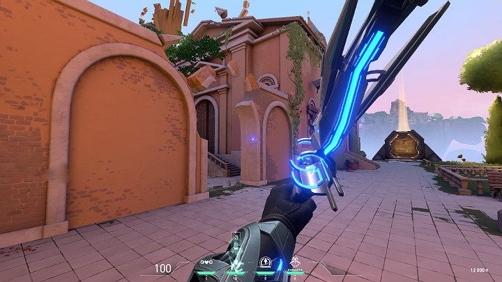 Warto tutaj zaznaczyć fakt, że Shock Bolt można wystrzelić również w taki sposób, aby odbić pocisk od ścian, żeby np - Valorant: Sova (Inicjator), postać, umiejętności - Valorant - poradnik do gry