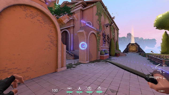 Podobnie jak w przypadku umiejętności Strzała-Piorun, Strzała Zwiadowcza również może zostać odbity od ścian po włączeniu strzału alternatywnego - Valorant: Sova (Inicjator), postać, umiejętności - Valorant - poradnik do gry