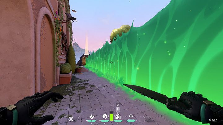 Co ciekawe, nano-drony nie mogą zostać wystrzelone bezpośrednio przez ścianę, ale możesz je wystrzelić ponad przeszkodą, np - Valorant: Viper (Kontroler), postać, umiejętności - Valorant - poradnik do gry