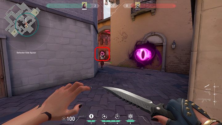 Na powyższym obrazku można zauważyć, że umiejętność Reyny o nazwie Rzut Okiem została użyta przez ścianę po czym oślepiła przeciwnika, który akurat patrzył w tym kierunku przez co stał się łatwym celem do zlikwidowania - Valorant: Reyna (Szturmowiec), postać, umiejętności - Valorant - poradnik do gry