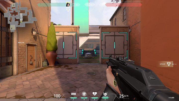Na powyższym obrazku widać postać, która stoi w punkcie Mid Link - Valorant: Ascent - mapa, callouts dla obrońców i atakujących - Valorant - poradnik do gry