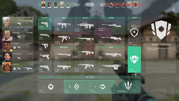 Jeśli po zrobieniu zakupów zostało Ci sporo kredytów, poinformuj o tym drużynę za pomocą komendy dostępnej w menu zakupów po lewej stronie lub powiedz to na czacie głosowym - Valorant: Ekonomia, porady - kredyty, rundy, zakupy - Valorant - poradnik do gry