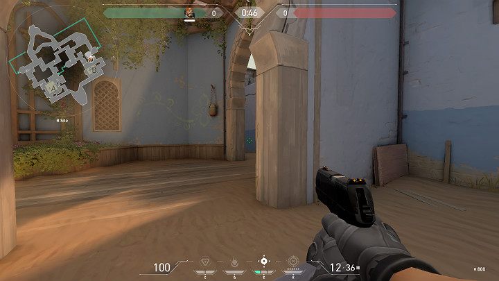 Na powyższym obrazku Gracz zajął przykładową pozycję na B Site skąd obserwuje przejście prowadzące na B Long - Valorant: Bind - mapa, callouts dla obrońców i atakujących - Valorant - poradnik do gry