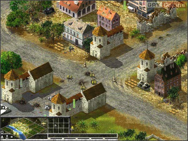 Dopiero po tych przygotowaniach można wkroczyć w rejon wież na północ od mostu i oczyścić go z broniącej się piechoty z dwoma działami - Kampania brytyjska - Misja 5 | Kampania brytyjska | Sudden Strike 2 - Sudden Strike 2 - poradnik do gry