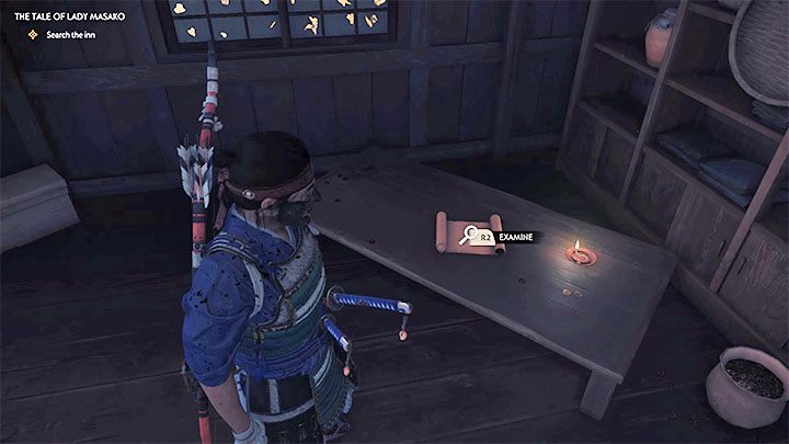 Wewnątrz budynku zajazdu są 4 obiekty nadające się do zbadania, przy czym najważniejszym z nich jest zwój z powyższego obrazka - Lista konspiratorów (List of Conspirators) - Ghost of Tsushima: Opowieść Pani Masako (The Tale of Lady Masako) solucja - Ghost of Tsushima - poradnik do gry