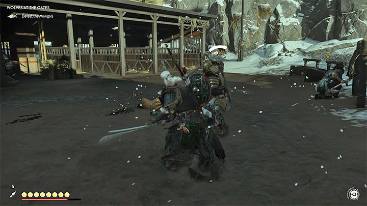 Po rozpoczęciu właściwych walk masz pełną swobodę działania, przy czym jeśli nie chcesz ryzykować atakując Mongołów w pojedynkę staraj się wybierać tych przeciwników, którzy walczą aktualnie z twoimi towarzyszami - Ghost of Tsushima: Wilki u bram (Wolves at the Gates) solucja, opis przejścia - Ghost of Tsushima - poradnik do gry