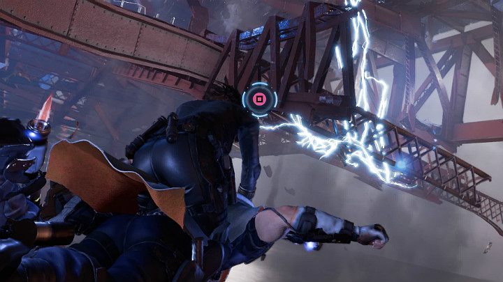 Po krótkim locie walka przeniesie się na jedną z wąskich platform mostu - Marvels Avengers: Taskmaster - boss, jak pokonać? - Marvels Avengers - poradnik do gry