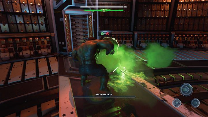 Unikaj ataków przeciwnika, włączaj Gniew w momencie, gdy masz otrzymać obrażenia i wyprowadzaj kontry, a w końcu wykończysz wroga - Marvels Avengers: Abomination - boss, jak pokonać? - Marvels Avengers - poradnik do gry