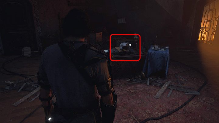 Hełm znajdziesz w zrujnowanej sypialni, na skrzynie stojącej w nogach łózka - Marvels Avengers: Wizyta domowa/House Call - solucja, opis przejścia - Marvels Avengers - poradnik do gry