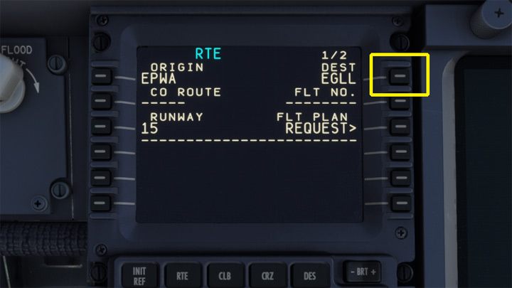 Pole DEST z lotniskiem docelowym ma puste kwadraty, czyli jest polem obowiązkowym do uzupełnienia - PMDG 737: Cold Start i plan lotu w FMC - Microsoft Flight Simulator 2020 - poradnik do gry