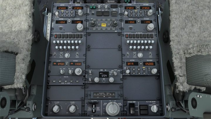 Cokół (Ctrl + 4) to głównie panele radia oraz transpondera - PMDG 737: Kokpit Boeinga 737 - Microsoft Flight Simulator 2020 - poradnik do gry