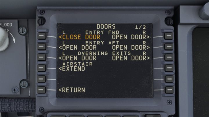 Na koniec zamykacie wszystkie otwarte drzwi klikając na CLOSE DOOR - PMDG 737: Boarding pasażerów i załadunek bagaży - Microsoft Flight Simulator 2020 - poradnik do gry
