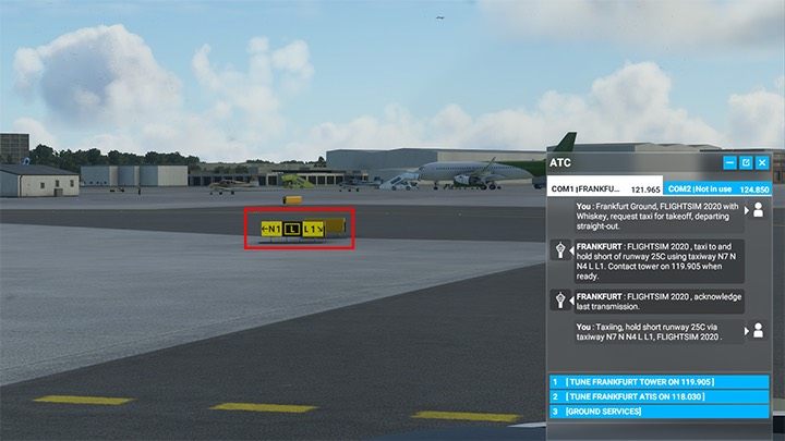 Biało-czerwony znak 25 pokazuje wjazd na pas z drogi L1 - Flight Simulator: Kołowanie na pas startowy (Taxi) - Microsoft Flight Simulator 2020 - poradnik do gry