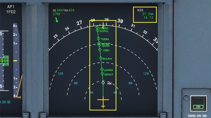 Na ekranie nawigacji ND Navigation Display najważniejsza jest trasa przelotu oraz wyświetlany w prawym, górnym rogu najbliższy punkt nawigacyjny z dystansem do niego - Flight Simulator: Samolot pasażerski - kokpit - Microsoft Flight Simulator 2020 - poradnik do gry