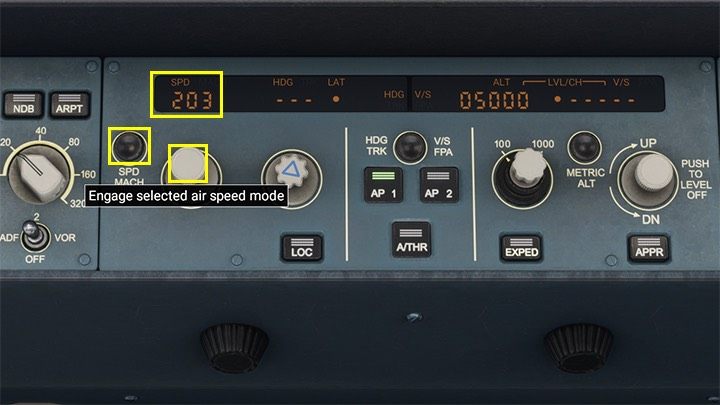 Tryb wyboru konkretnej prędkości SPD (speed) jest przydatny podczas podchodzenia do lądowania, gdy autopilot schodzi już po ścieżce, a samolot nie może przekraczać pewnej prędkości, by bezpiecznie dotknąć pasa - Flight Simulator: Samolot pasażerski - autopilot - Microsoft Flight Simulator 2020 - poradnik do gry