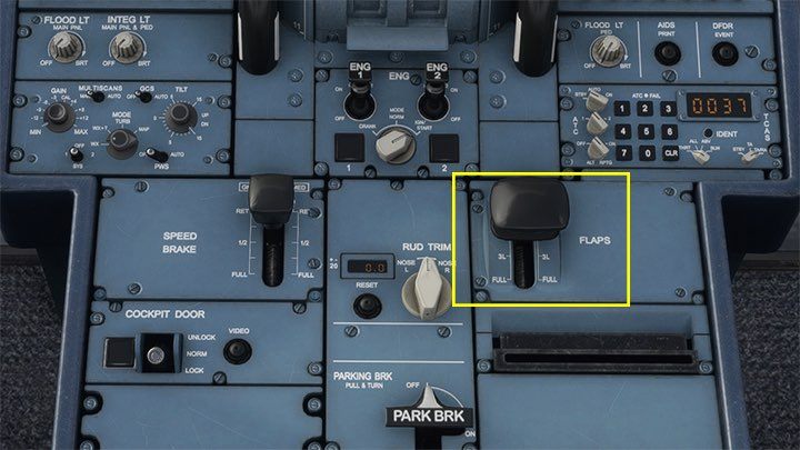 Zwolnienie poniżej 200 węzłów wymaga już wysunięcia klap FLAPS - na razie na pozycję 1 - Flight Simulator: Samolot pasażerski - lądowanie ILS - Microsoft Flight Simulator 2020 - poradnik do gry