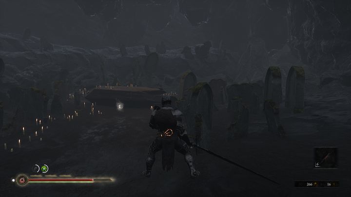 Kiedy już podniesiesz item oraz przeczytasz inskrypcję, udaj się z powrotem do holu, z którego przyszedłeś i idź w lewą stronę - Mortal Shell: Crypt of Martyrs solucja, opis przejścia - Mortal Shell - poradnik do gry