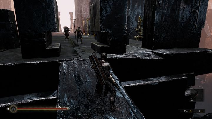 Po drugiej stronie napotkasz Halabardnika, przeciwnika z dwoma mieczami oraz Faceless Cleric - Mortal Shell: Seat of Infinity solucja, opis przejścia - Mortal Shell - poradnik do gry