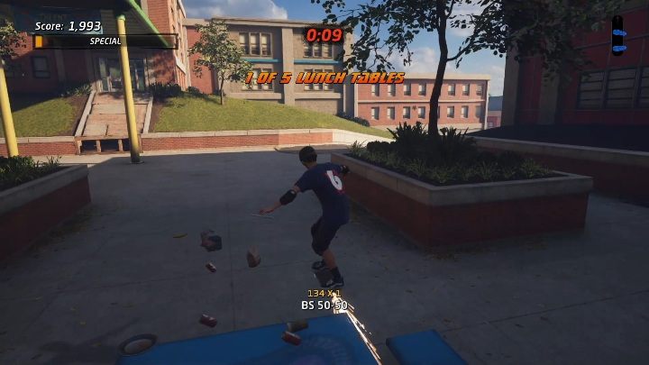 W szkole jest 5 stołów, na których musisz grindować - Tony Hawks Pro Skater 1+2: School - solucja THPS1 - Tony Hawks Pro Skater 1+2 - poradnik do gry