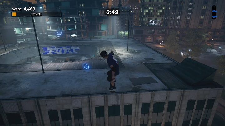 Aby zdobyć ukrytą taśmę po prostu wskocz na dach budynku i przeskocz po między blokami - Tony Hawks Pro Skater 1+2: Downtown - solucja THPS1 - Tony Hawks Pro Skater 1+2 - poradnik do gry