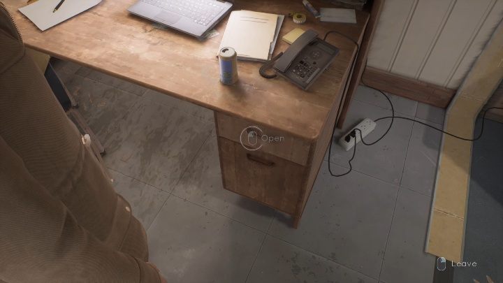 Po wejściu na górę możesz rozejrzeć się po pomieszczeniu - Tell Me Why: Warsztat Sama - solucja, opis przejścia - 3 Rozdział - Tell Me Why - poradnik do gry