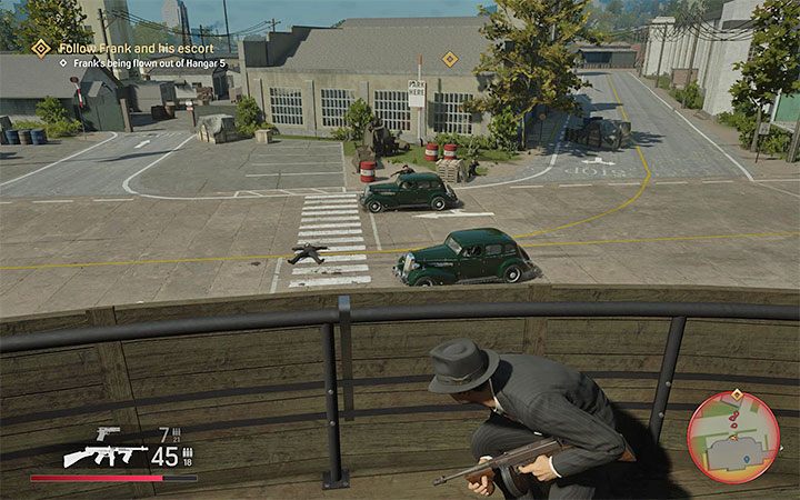 Innym dobrym pomysłem na zaliczenie wariantu siłowego jest dotarcie na piętro budynku, w którym znalazłeś notatkę z informacją o miejscu pobytu Franka - Mafia Definitive Edition: Omerta - solucja - Mafia 1 Definitive Edition - poradnik, solucja