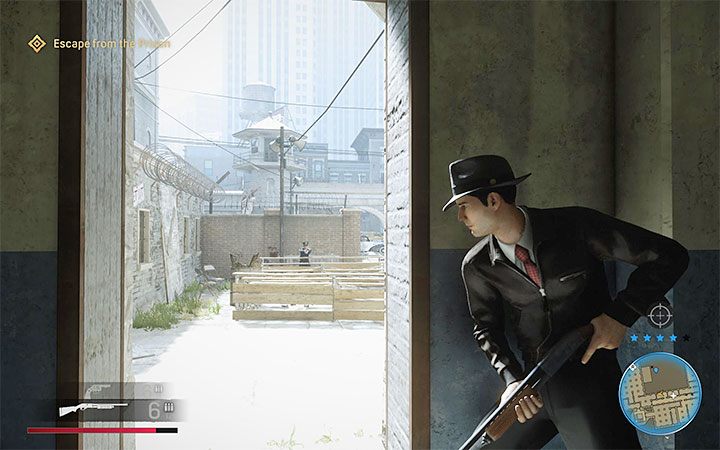 Spodziewaj się napotkania kolejnych policjantów w słabo oświetlonym korytarzu - Mafia Definitive Edition: Kampania wyborcza - solucja - Mafia 1 Definitive Edition - poradnik, solucja