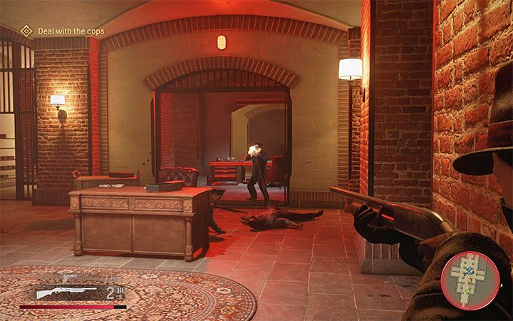 Licz się z tym, że po chwili na poziomie ze skarbcem pojawią się siły policji - Mafia Definitive Edition: Praca po godzinach - solucja - Mafia 1 Definitive Edition - poradnik, solucja