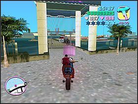 Wsiadaj na swojego wiernego rumaka i gnaj co sił do portu - Mall Shootout Colonel Cortez - Grand Theft Auto: Vice City - poradnik do gry