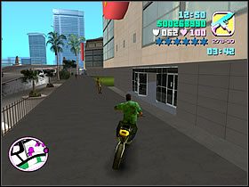 Przede wszystkim zabierz broń sprzed Willi (czeka na prawo od wyjścia, jeśli odnalazłeś paczki tam też będą dodatkowe rzeczy) - Shakedown Tommy Vercetti - Grand Theft Auto: Vice City - poradnik do gry