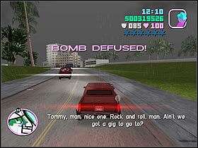 Po wjechaniu na autostradę, nie dawaj ciągle gazu, tylko zwalniaj i przyśpieszaj tak, by wskaźnik bomby nie wzrastał - Publicity Tour - Bonus Love First - Grand Theft Auto: Vice City - poradnik do gry