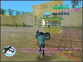 Motor znajdziesz zaparkowany przy bramie wjazdowej do studia filmowego - G-Spotlight - Asset Film Studio - Grand Theft Auto: Vice City - poradnik do gry