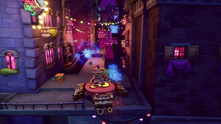 Wejście na sekretny poziom znajdziesz przy koszu, zaraz przed miejscem, w którym zdobywasz maskę - Crash 4: Poza rytmem - solucja, opis przejścia - Crash Bandicoot 4 - poradnik, solucja