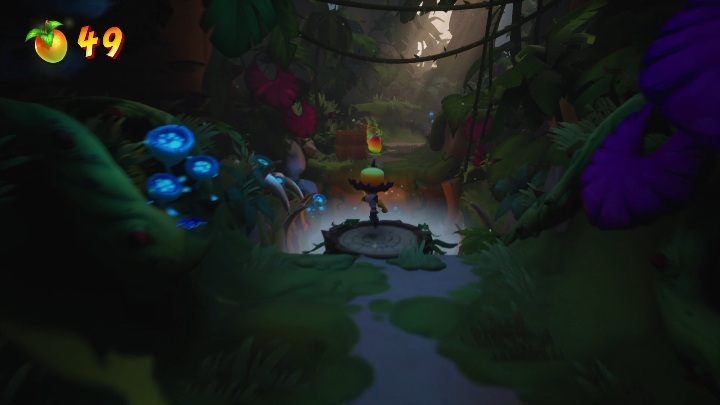 Idąc dalej będziesz musiał użyć dasha, aby przeskoczyć nad przepaścią - Crash 4: Jurajski impuls - solucja, opis przejścia - Crash Bandicoot 4 - poradnik, solucja