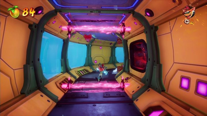 Twoim kolejnym zadaniem będzie ominięcie laserów - Crash 4: Gotowy do startu - solucja, opis przejścia - Crash Bandicoot 4 - poradnik, solucja