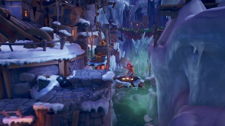 Po przebiegnięciu koło przeciwników z kuszami możesz wskoczyć do sekretnego poziomu - Crash 4: Śnieżny spacer (Snow Way Out) - Crash Bandicoot 4 - poradnik, solucja