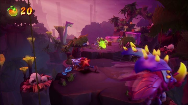 Natkniesz się również na plujących jadem przeciwników - Crash 4: Zryw dinozaura (Dino Dash) - Crash Bandicoot 4 - poradnik, solucja