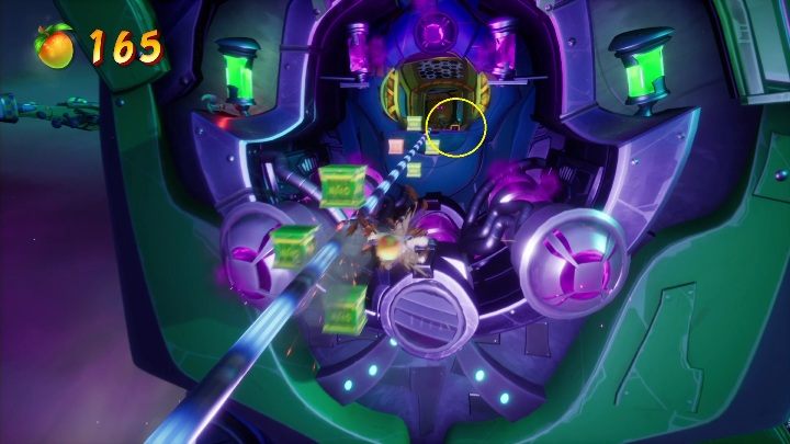 Taśmę zdobędziesz zaraz za druga rurą, po której będziesz się ślizgał - Crash 4: Sekretne taśmy - gdzie znaleźć, lokalizacja - Crash Bandicoot 4 - poradnik, solucja