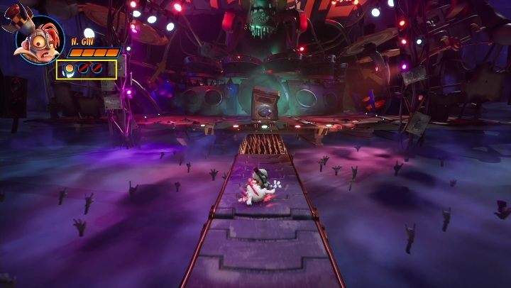 Pamiętaj, aby po każdym wślizgu trochę się cofnąć - Crash 4: N. Gin (Sceniczny Debiut) - boss, jak pokonać - Crash Bandicoot 4 - poradnik, solucja