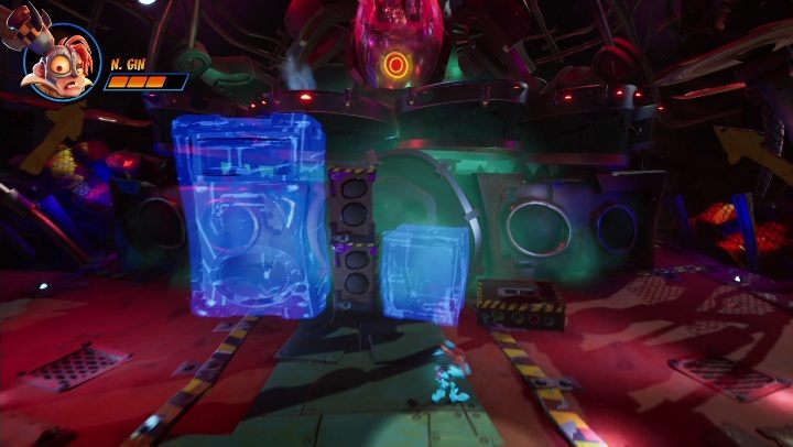 Po zbiciu wszystkich trzech części musisz podbiec do głównego przeciwnika i uderzyć go prosto w czerwony punkt - Crash 4: N. Gin (Sceniczny Debiut) - boss, jak pokonać - Crash Bandicoot 4 - poradnik, solucja