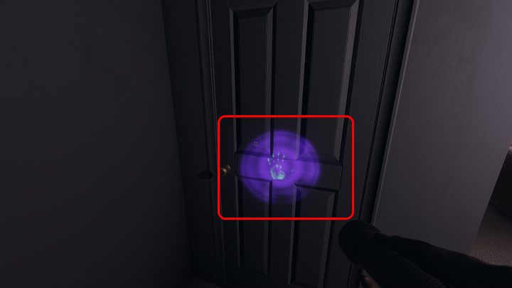 Odcisków placów lub śladów całych dłoni ducha szukaj na drzwiach (zazwyczaj na środku), oknach i włącznikach światła - Phasmophobia: Trening - jak ukończyć? - Phasmophobia - poradnik do gry