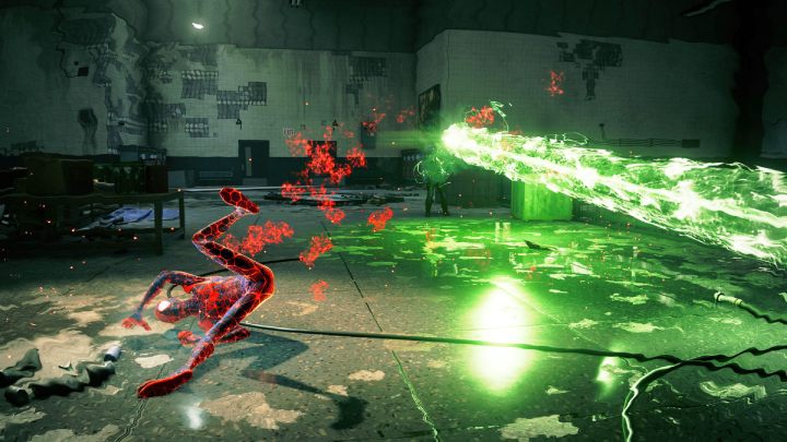 Ataki Prowlera staną się jeszcze szybsze, nadal będzie używał granatów, które mogą stłumić twoje jadowite zdolności - Spider-Man Miles Morales: Prowler - boss, jak pokonać? - Spider-Man Miles Morales - poradnik, solucja