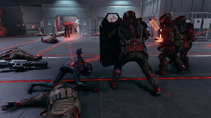 Po przerywniku filmowym wróć na platformy powyżej i zniszcz reaktor - Spider-Man Miles Morales: Szpiegostwo przemysłowe - solucja, opis przejścia - Spider-Man Miles Morales - poradnik, solucja