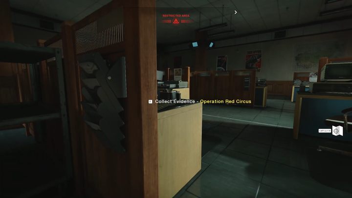 W tym pomieszczeniu możesz wykonać też cel główny misji. - Call of Duty Cold War: Desperackie środki - dowody - Call of Duty Cold War - poradnik do gry