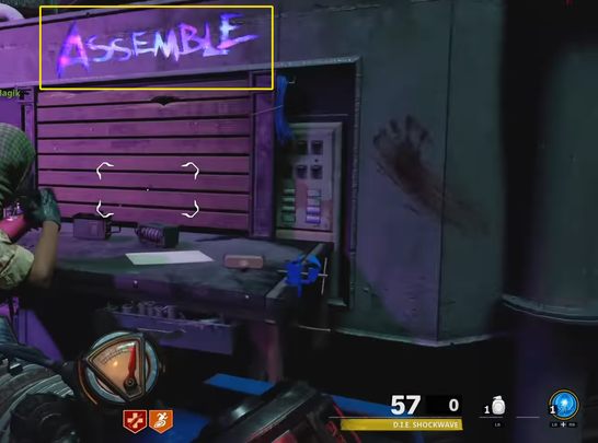 Napis umożliwi Ci zlokalizowanie stołu do wytworzenia urządzenia. - Call of Duty Cold War: Zapieczętowanie - osiągnięcie/trofeum, jak odblokować? - Call of Duty Cold War - poradnik do gry